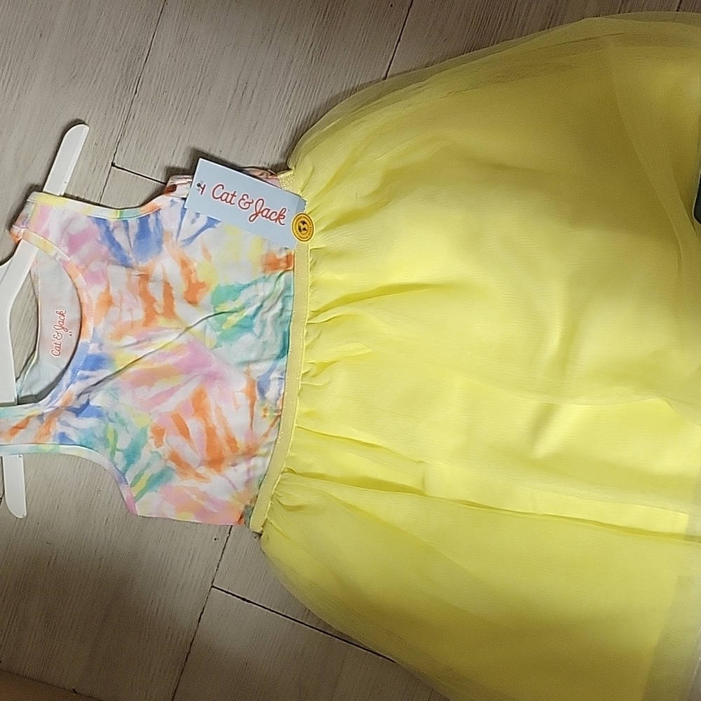 Girls yellow dress
